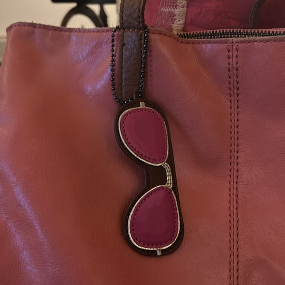 The Sak ‘Be Cool’ Leather Reversible Tote Bag - Picture 2 of 16